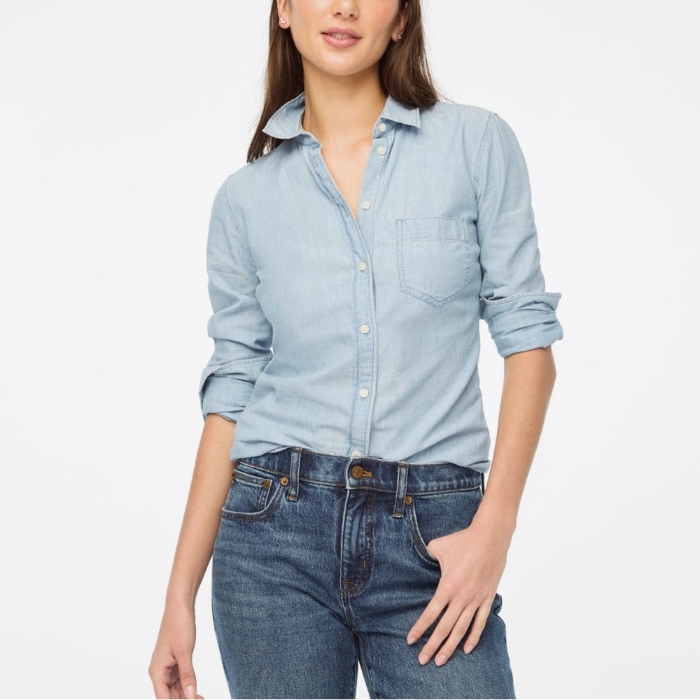 NWT J. Crew Chambray 100% Cotton Blue Button Down Shirt Size Small Petite